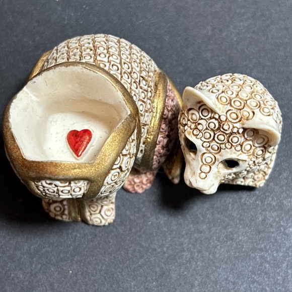 Harmony Kingdom Tapestry Series "Sateen"  Limited Ed 1195/1500 w/Swarovski  Eyes - Picture 5 of 10